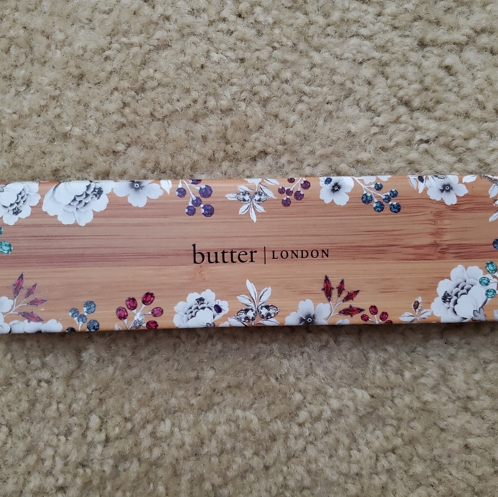 Makeup palette